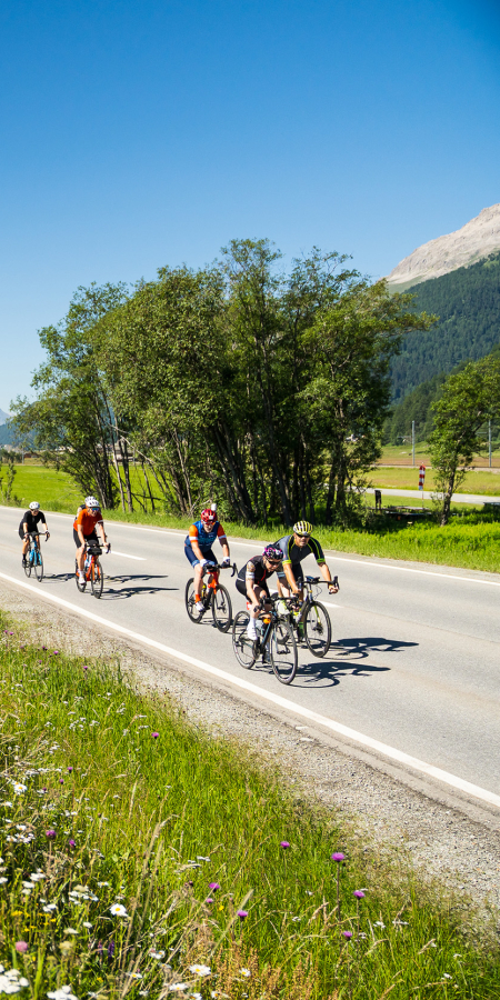 Entlang des Inn beim Engadin Radmarathon.