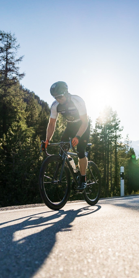 Der Prolog beim Engadin Radmarathon führt von Zernez auf den Ofenpass.