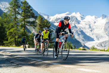 La Cuorta: Past glaciers at the Engadin Road Bike Marathon.
